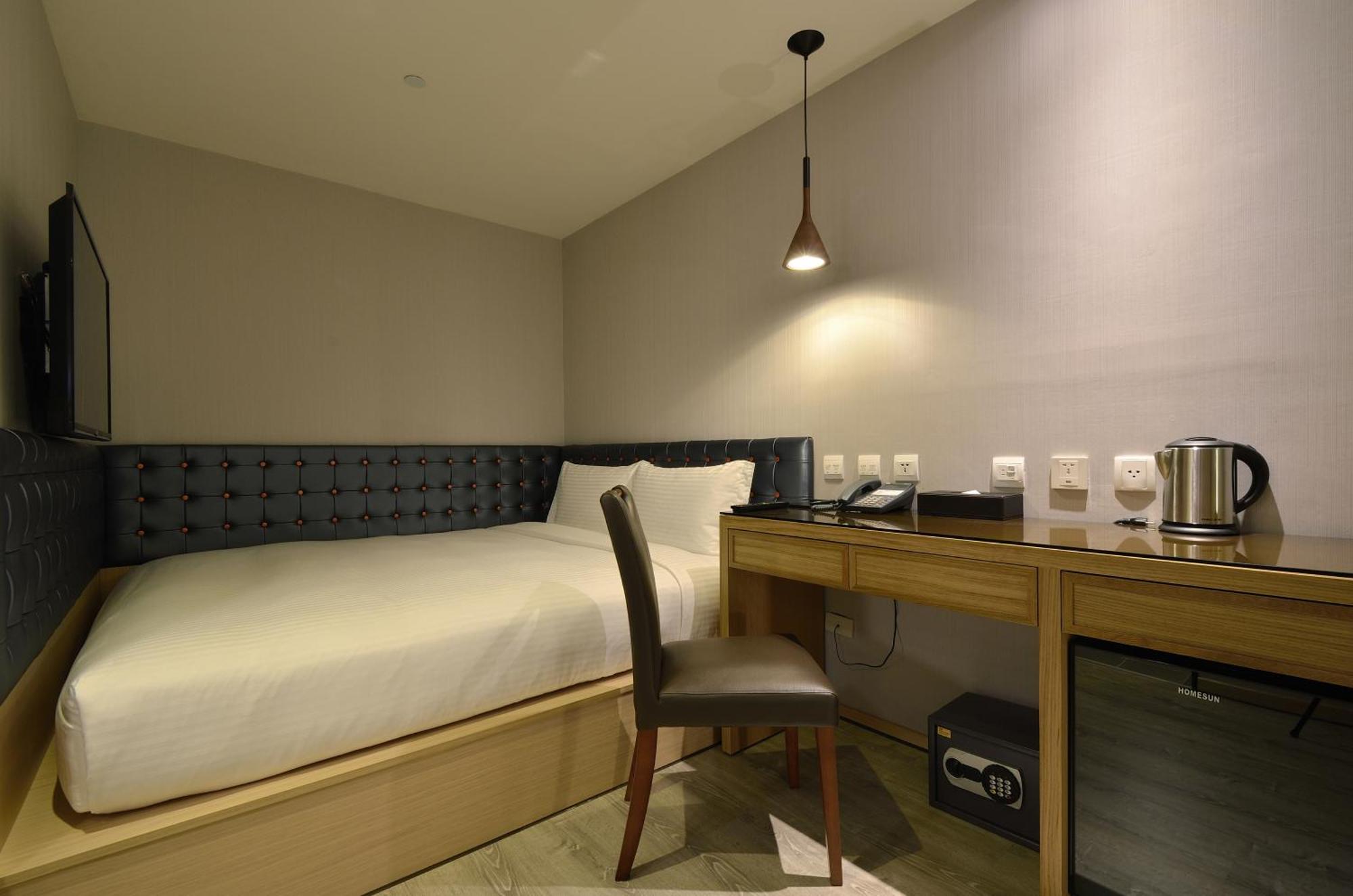 Stay Hotel - Taichung Yizhong Exterior foto